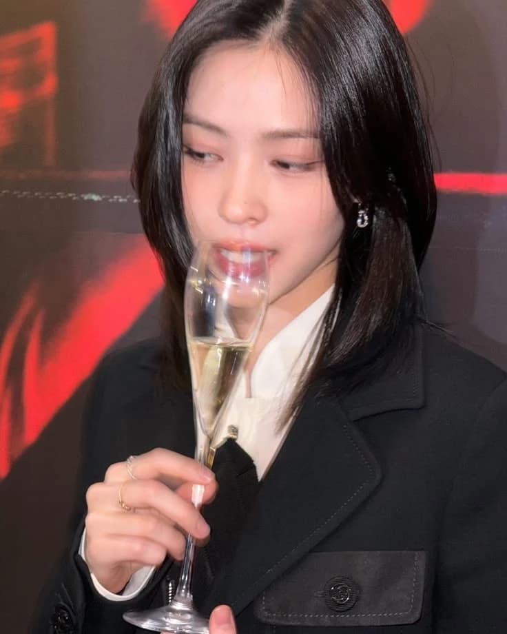 Shin Ryujin - GL thumbnail