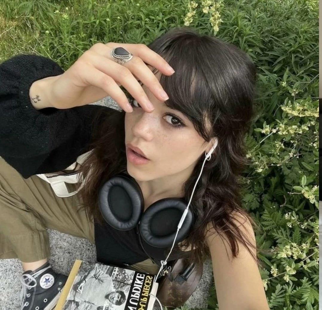 Jenna ortega thumbnail