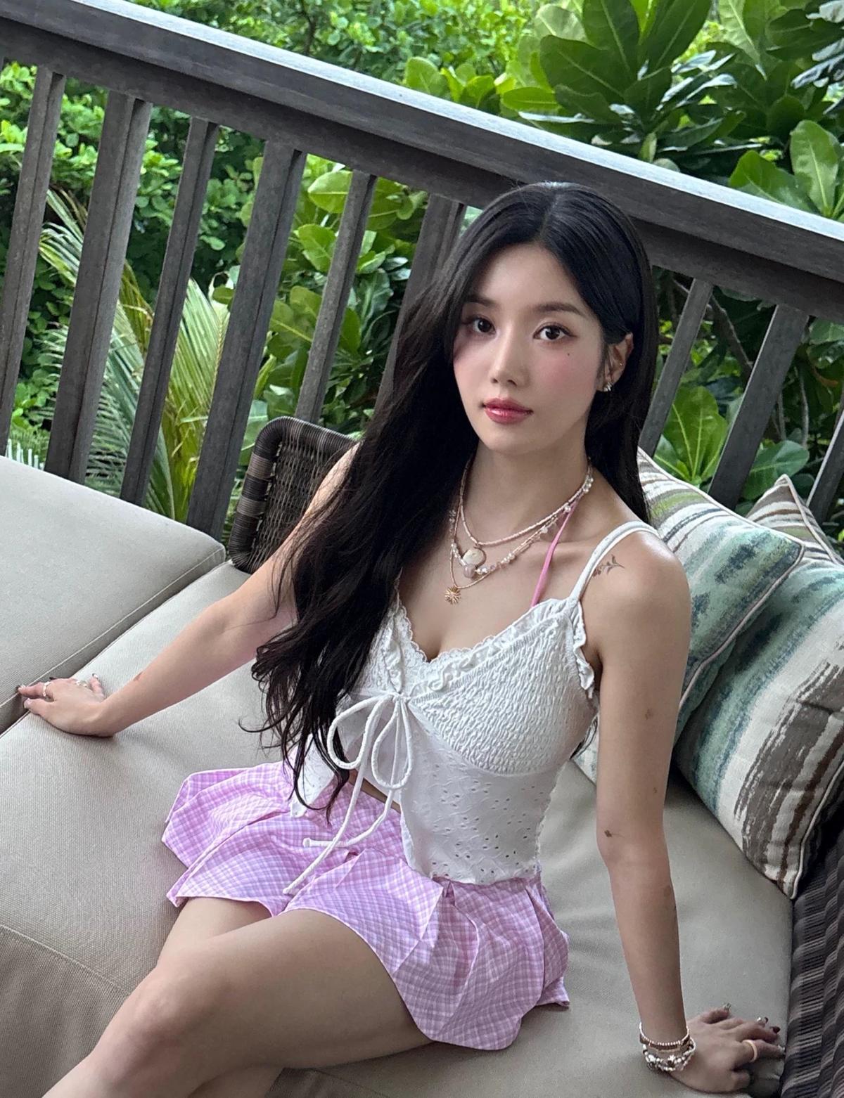 Eunbi thumbnail