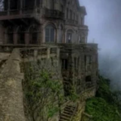 Abandoned House thumbnail