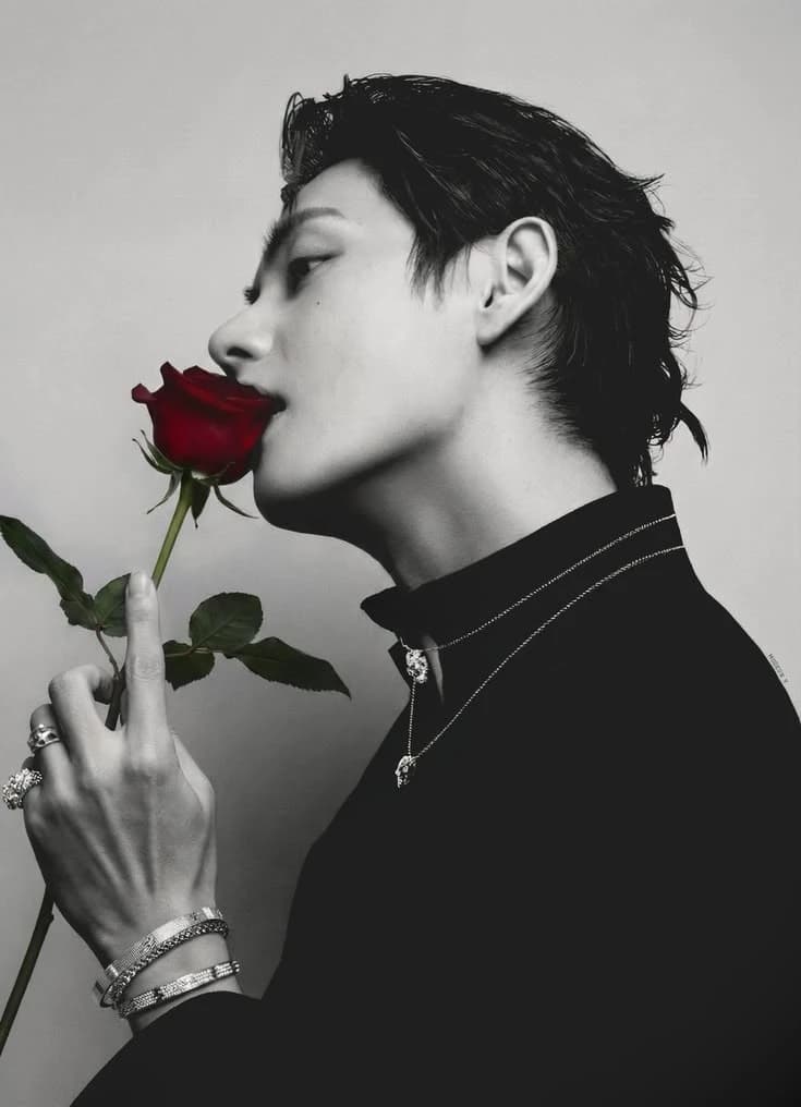 Kim Taehyung  thumbnail