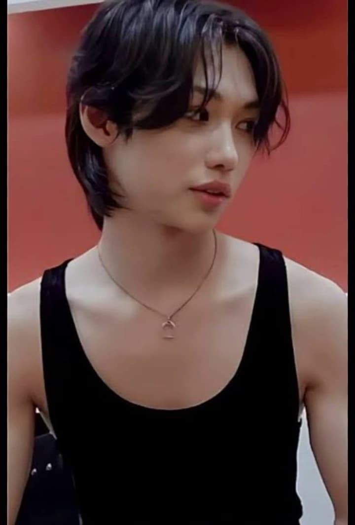 Lee Felix Yongbok thumbnail