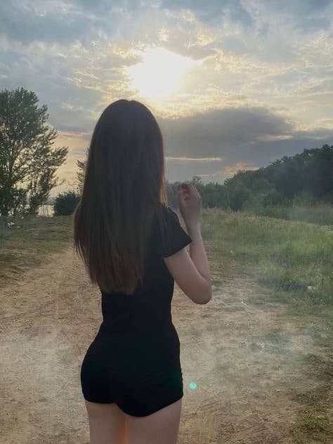 Valeria thumbnail