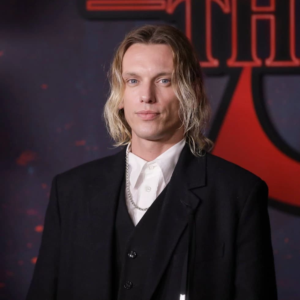 Jamie Campbell Bower thumbnail