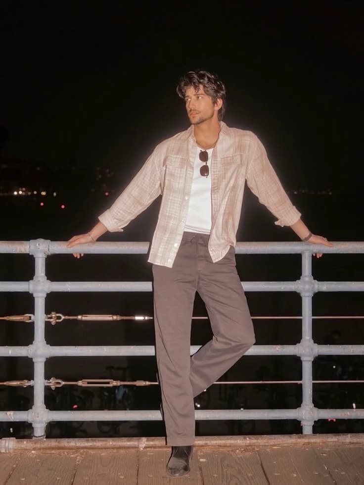 Milo Manheim thumbnail