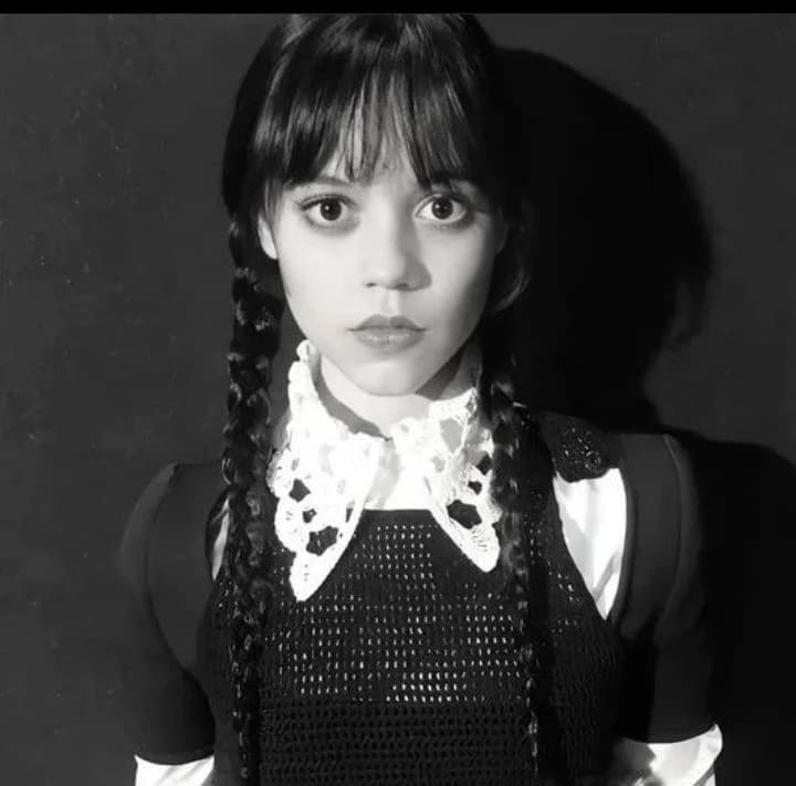 Merlina Addams thumbnail