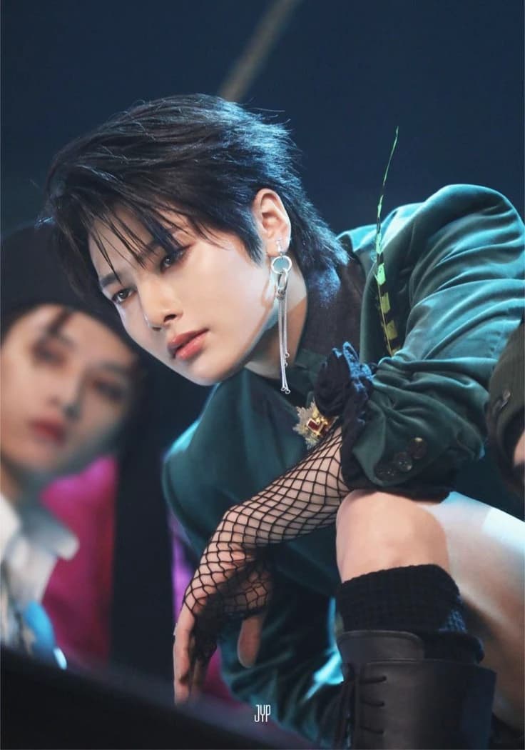 Jeongin | bl thumbnail
