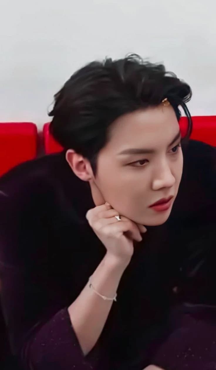 Jung Hoseok thumbnail