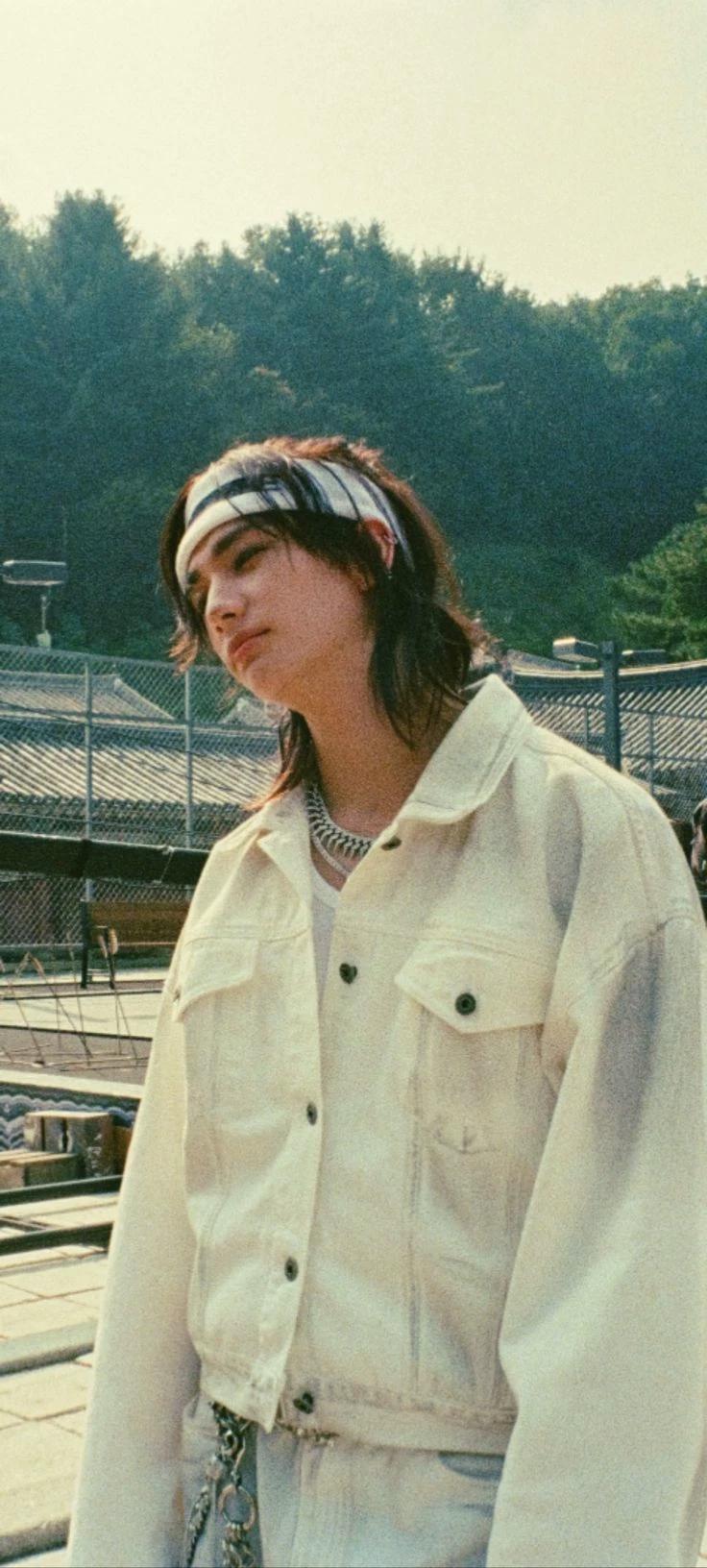 Hwang Hyunjin thumbnail
