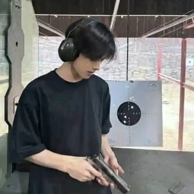 Lee  thumbnail