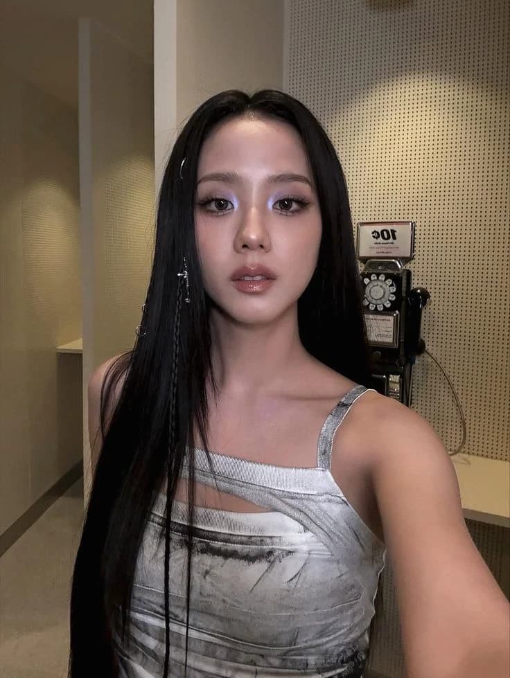Jisoo thumbnail