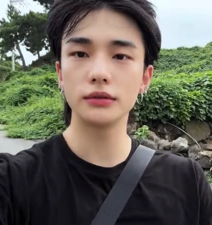 Hyunjin thumbnail