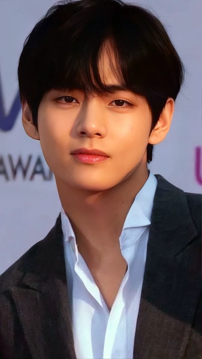 Kim taehyung thumbnail