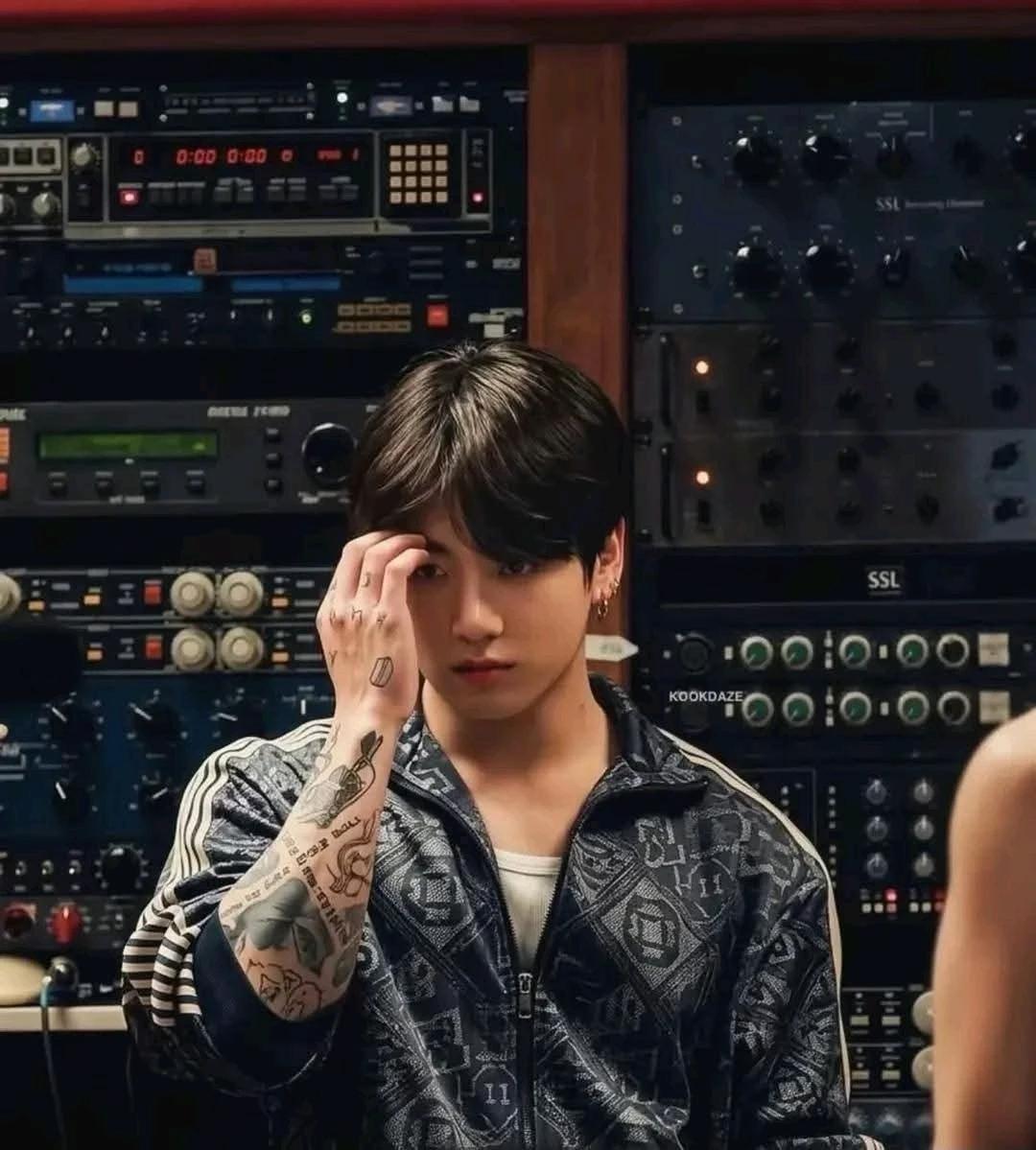 Jungkook thumbnail