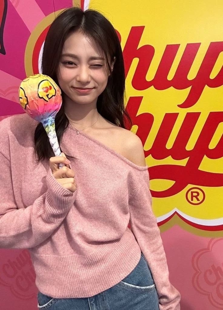Tzuyu thumbnail