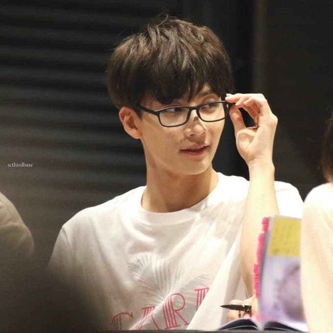 Yoon Jeonghan  thumbnail