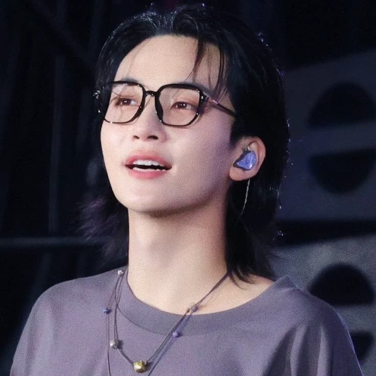 Jeonghan  thumbnail