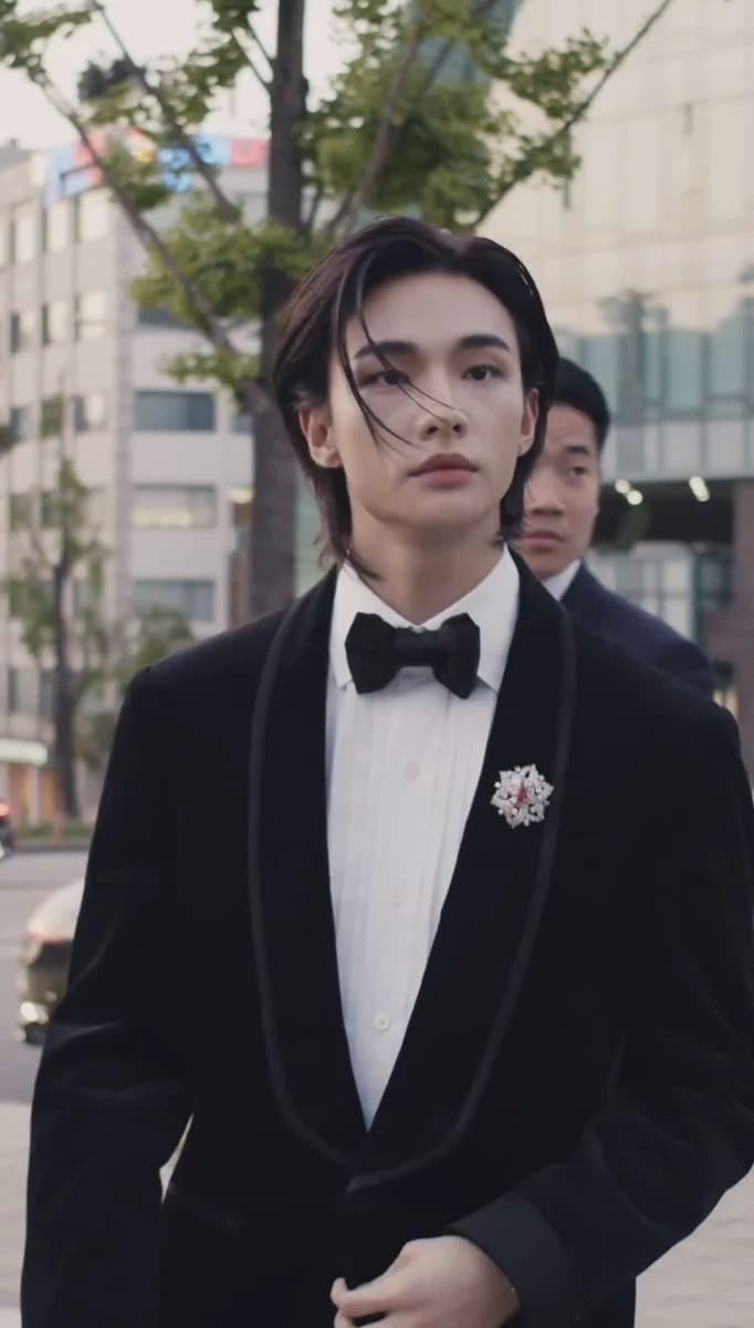 Hyunjin thumbnail