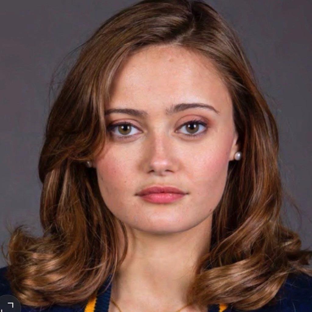 Ella Purnell thumbnail