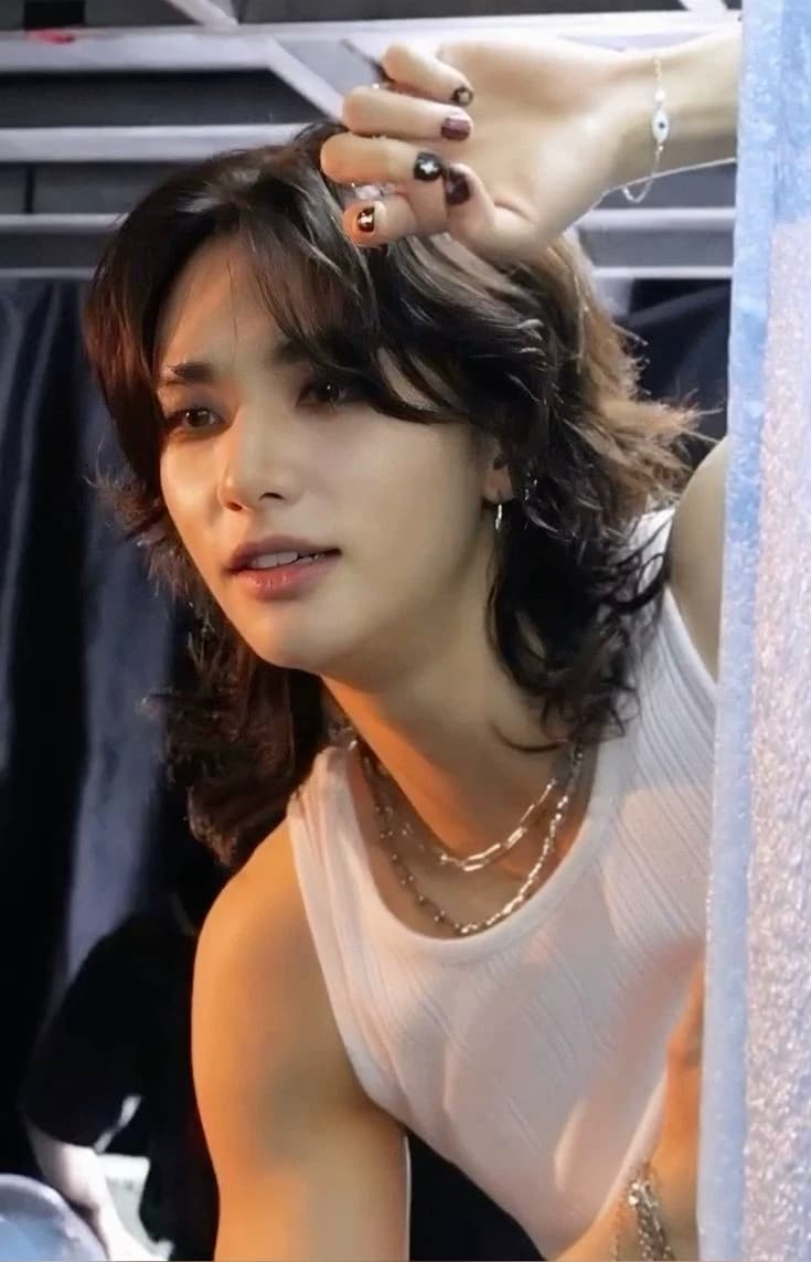 Hyunjin thumbnail