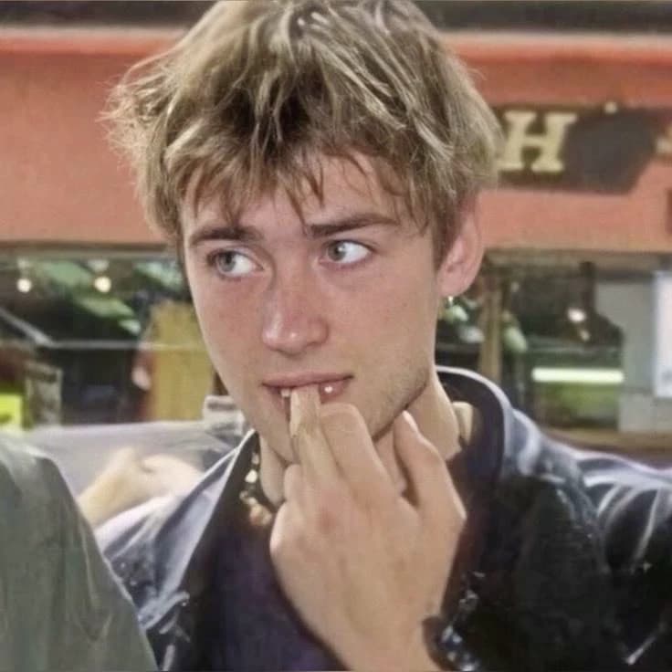 Damon albarn thumbnail