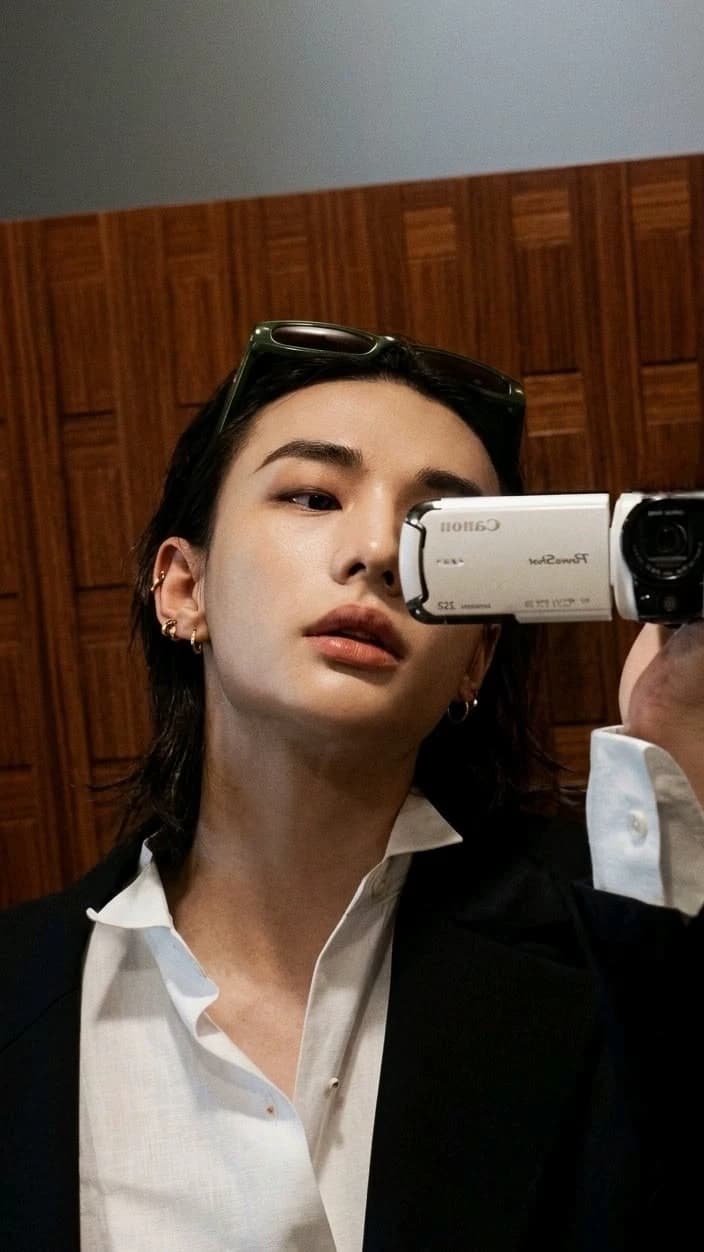 Hwang hyunjin thumbnail