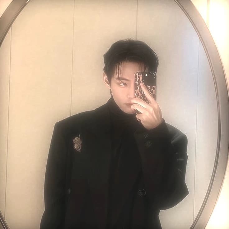 Kim Taehyung thumbnail