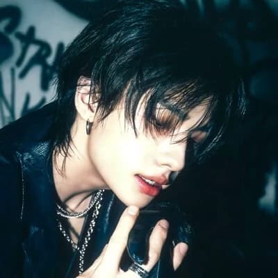Hwang Hyunjin  thumbnail