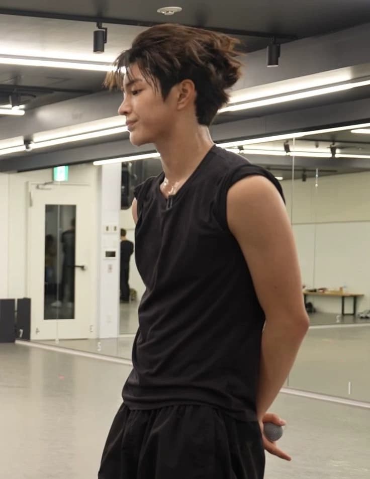 Create your story with Keonho. thumbnail