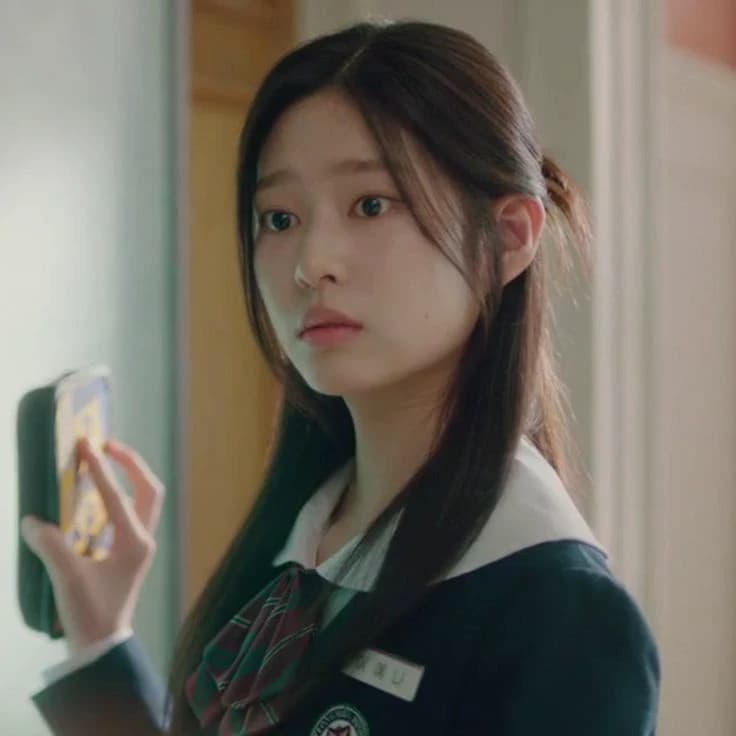 Lee Yena thumbnail