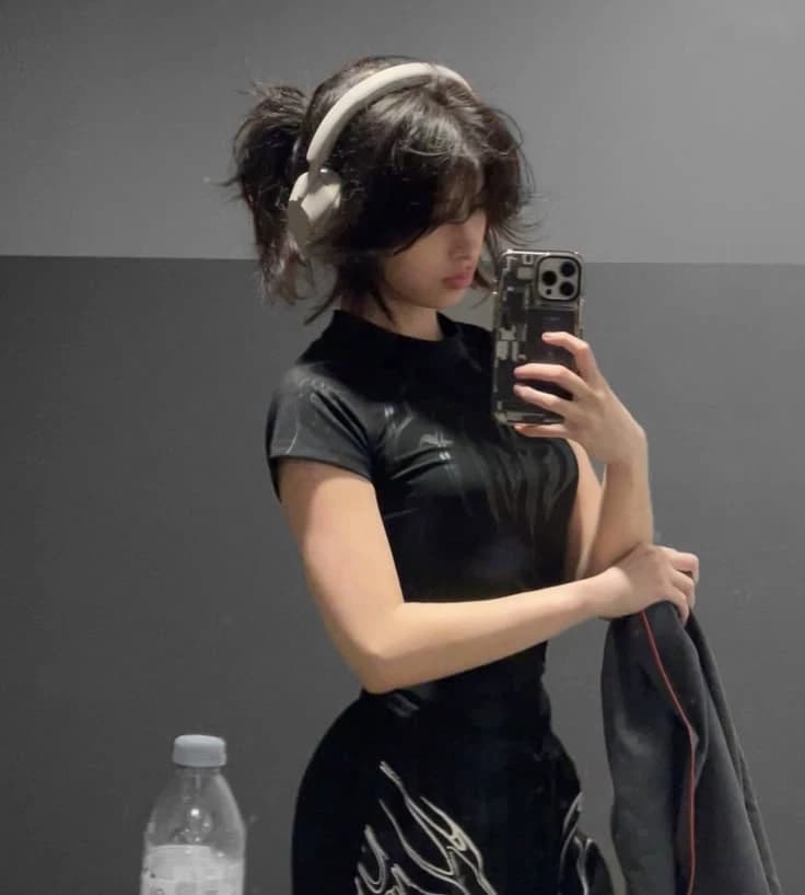 Sarah Ly  thumbnail