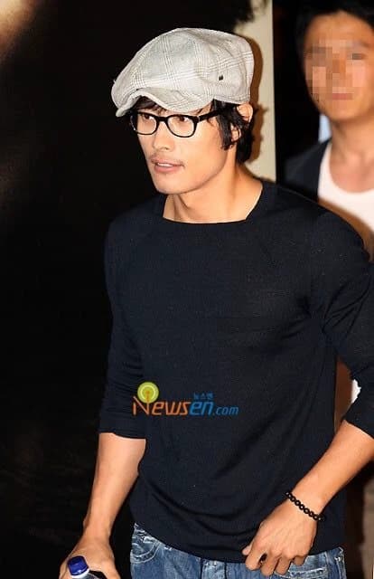 Lee Byung-hun  thumbnail