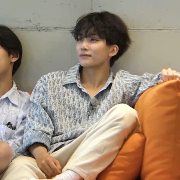 Yoon Jeonghan thumbnail