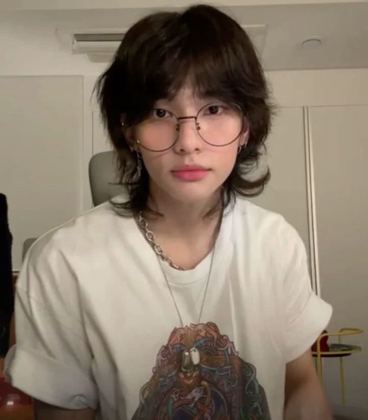 Hwang Hyunjin thumbnail