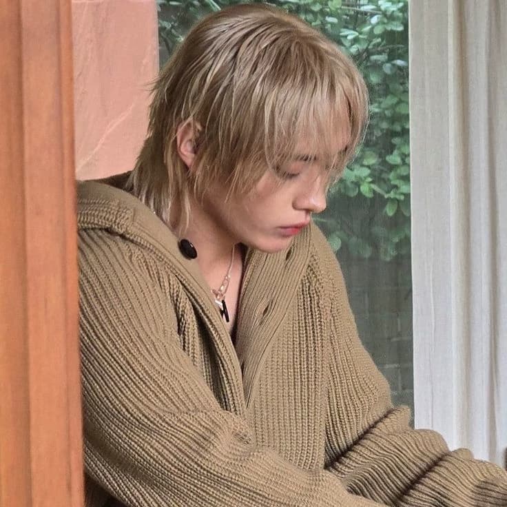 Lee know thumbnail