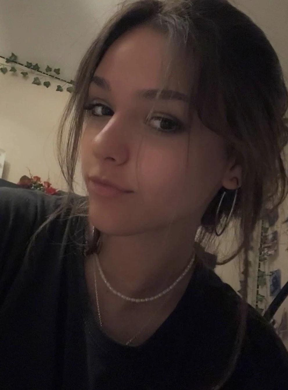 Adriana thumbnail