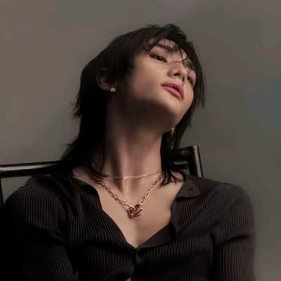 Hwang Hyunjin thumbnail