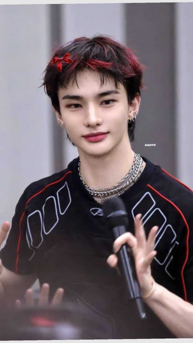 Hyunjin thumbnail