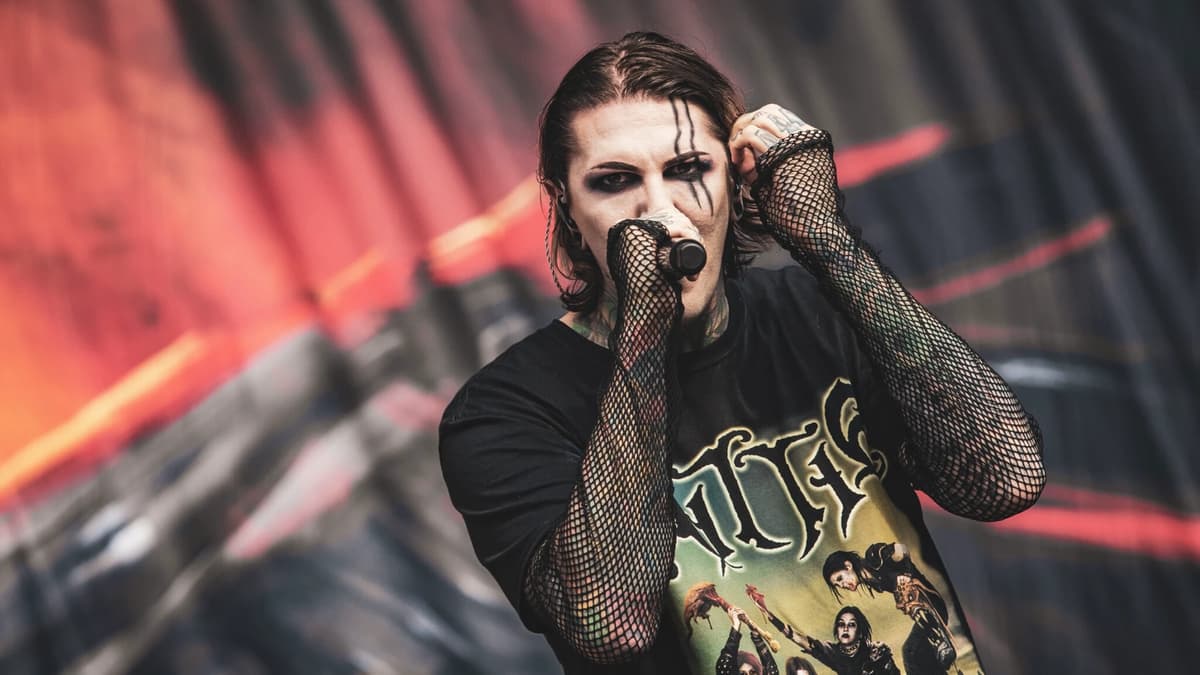 Chris Motionless thumbnail