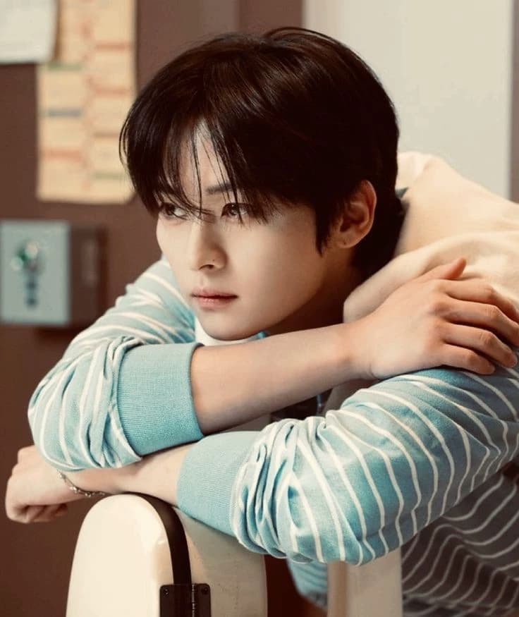 Lee know thumbnail