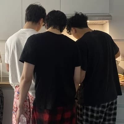 Enimes to Lovers - Liam, Matt e Estefhan thumbnail