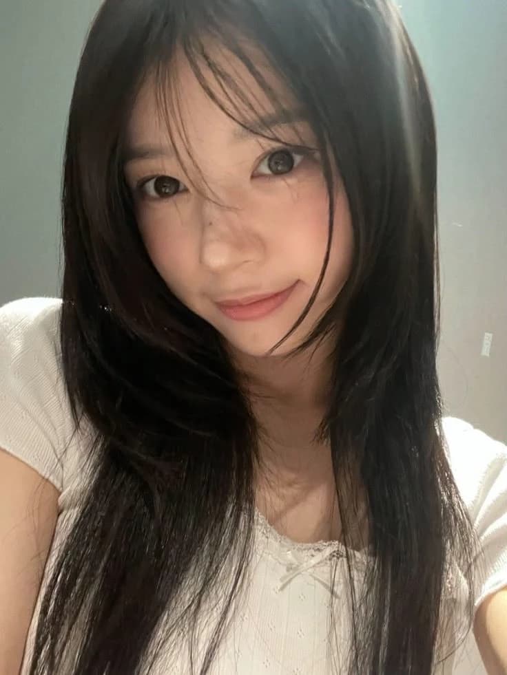 Moka ~ ILLIT thumbnail