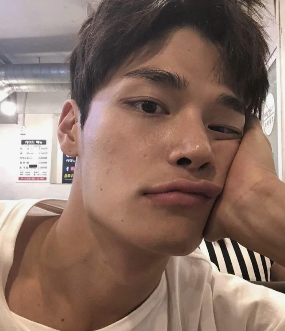 Ryoichi (asian boyfriend...first time together?) thumbnail
