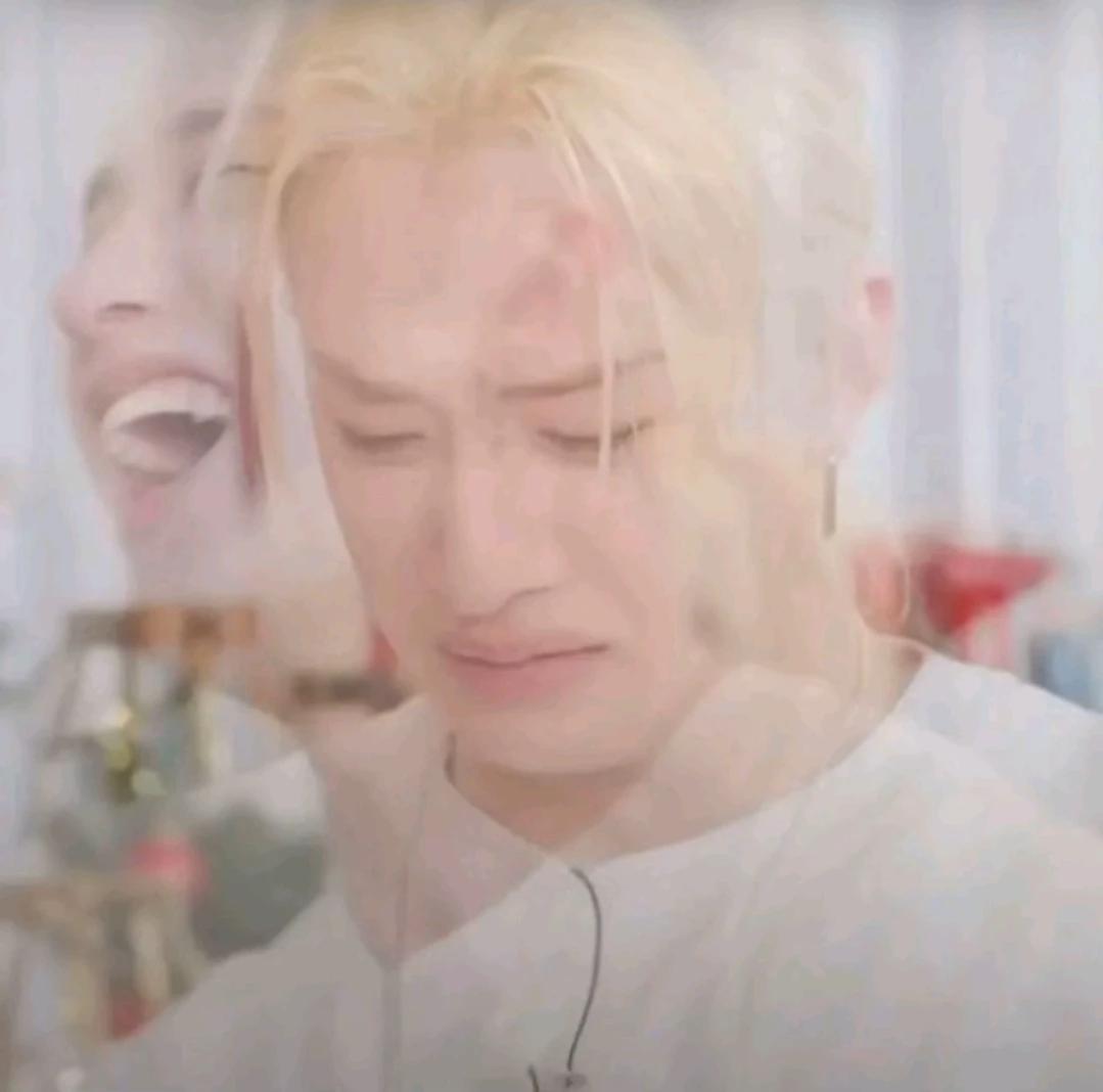 Straykids  thumbnail