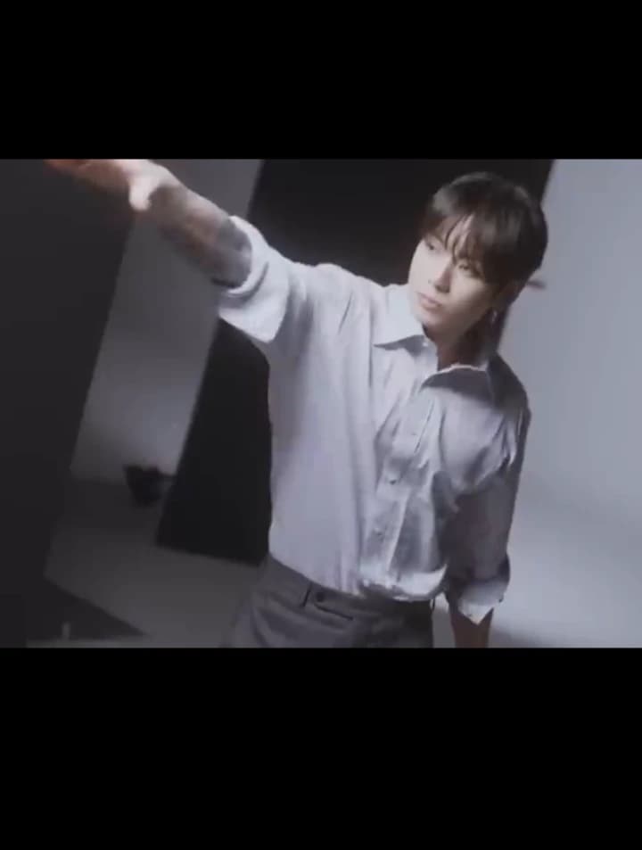 Jungkook, your cruel husband doesn't know the meaning of mercy

. thumbnail
