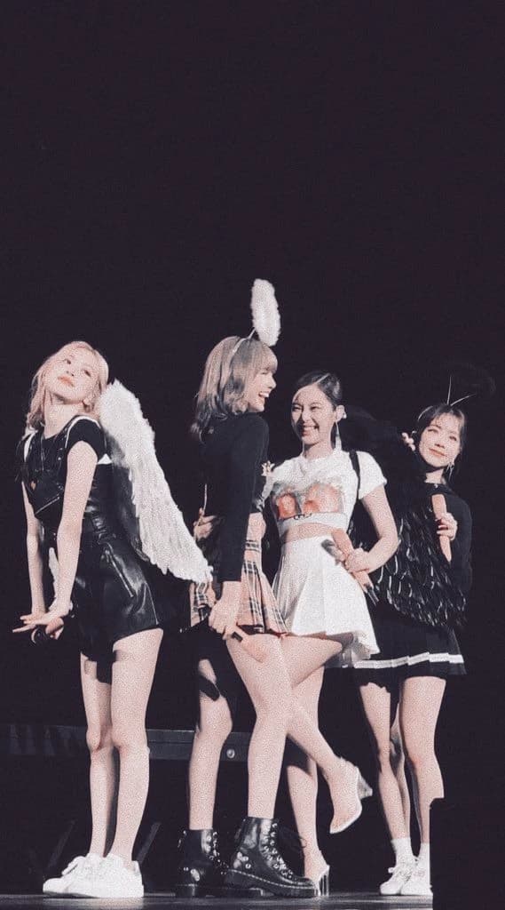 Blackpink neighbors again.  thumbnail