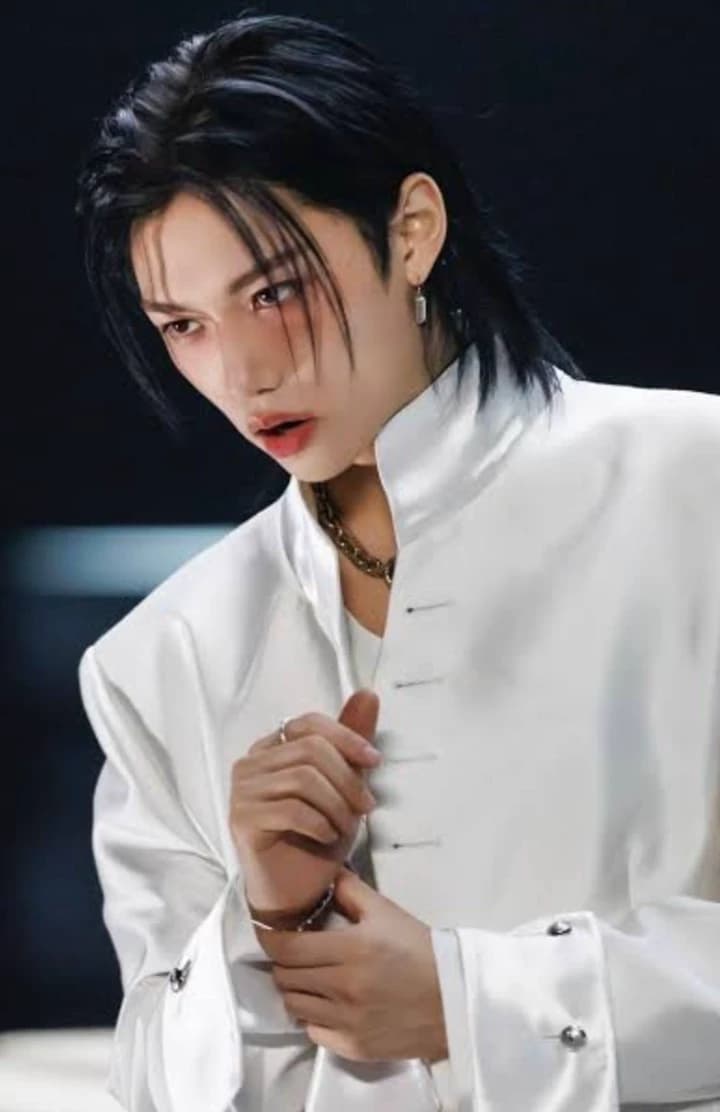 Lee Felix Yongbok thumbnail