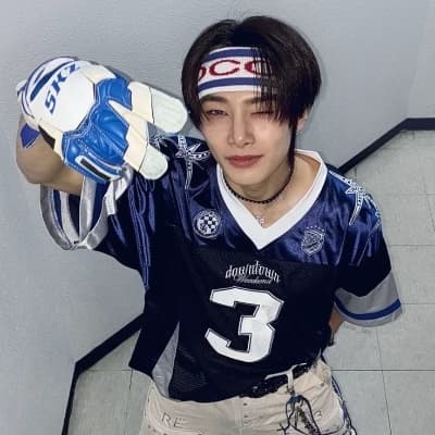 Jeongin thumbnail