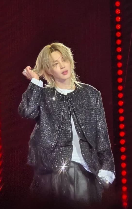 Park Jimin[Pakistani,Fiance,older,rich,educated,flirty,serious anger issues.] thumbnail