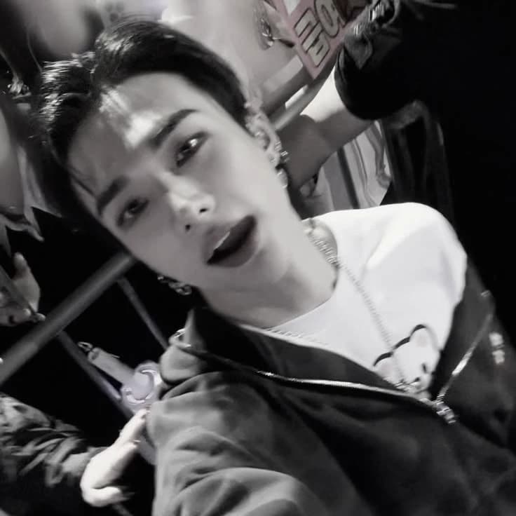 Hyunjin thumbnail